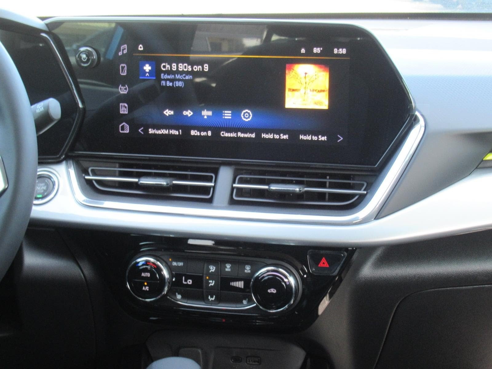 New 2026 Chevrolet Trax LT w/ Driver Confidence Package FWD image 15