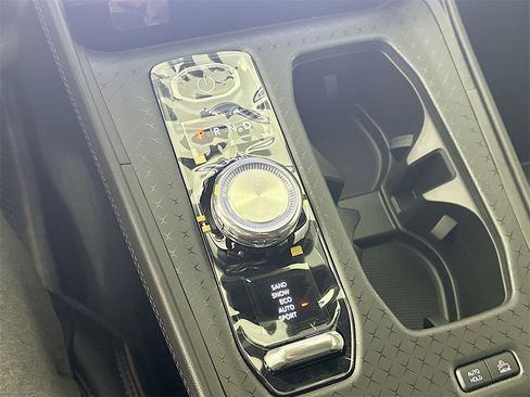 New 2025 Jeep Wagoneer S Launch Edition image 12