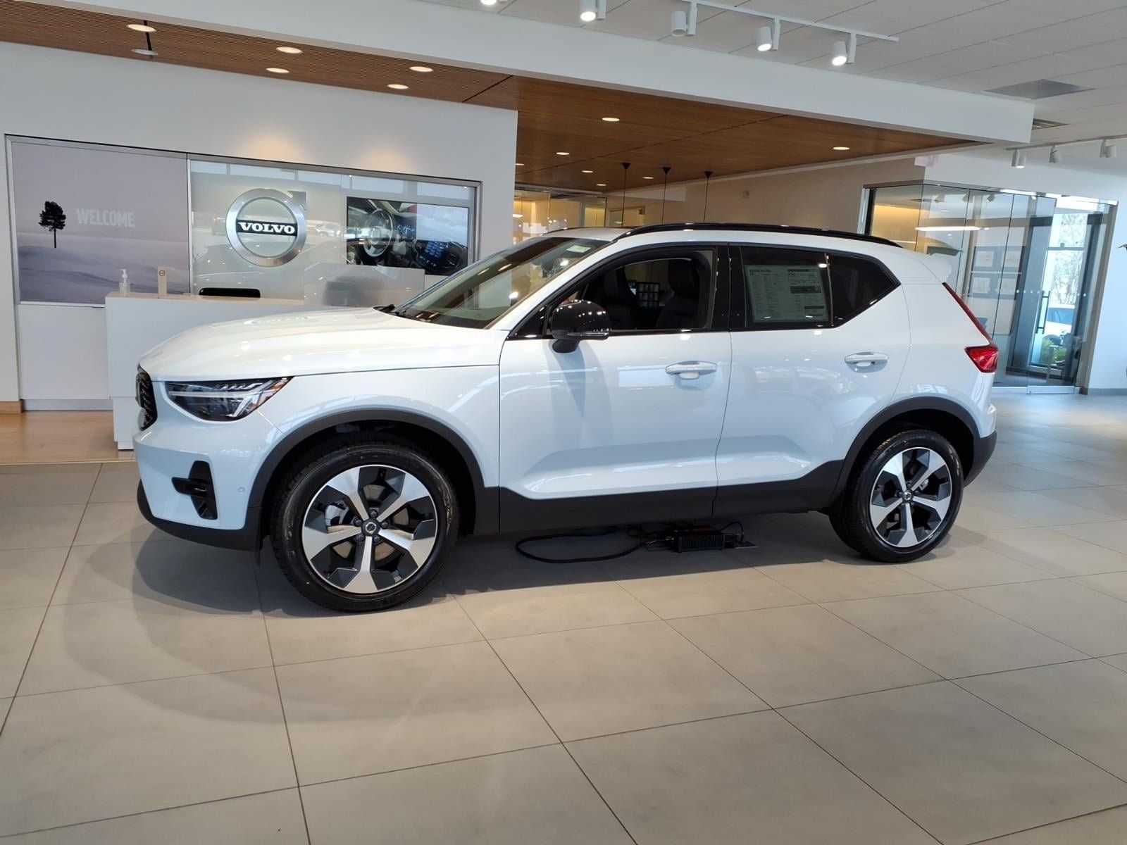 New 2026 Volvo XC40 B5 Plus w/ Protection Package Premier AWD/4WD image 4