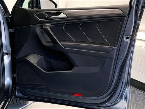 Used 2024 Volkswagen Tiguan SEL R-Line image 24