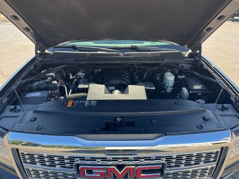 Used 2018 GMC Sierra 1500 Denali w/ Denali Ultimate Package AWD/4WD image 24