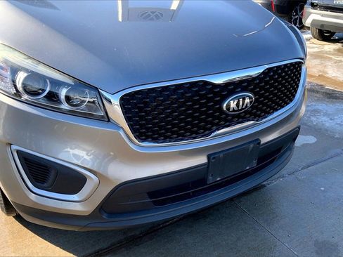 Used 2016 Kia Sorento L image 25
