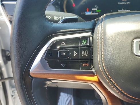 Used 2022 Jeep Grand Cherokee Summit AWD/4WD image 33