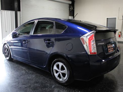 Used 2012 Toyota Prius Four FWD image 5