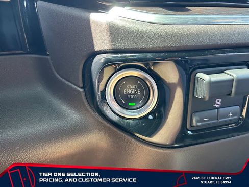Certified 2025 GMC Sierra 1500 SLT w/ SLT Premium Plus Package AWD/4WD image 24