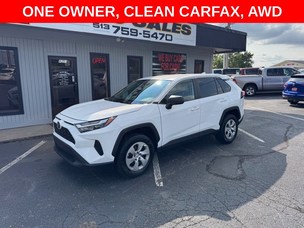 Used 2023 Toyota RAV4 LE AWD/4WD image 1