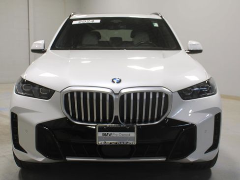 Used 2024 BMW X5 xDrive40i w/ M Sport Package AWD/4WD image 13