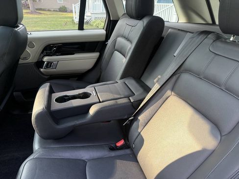 Used 2018 Land Rover Range Rover HSE AWD/4WD image 28