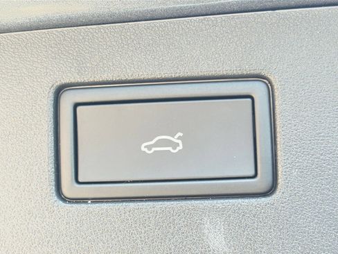 Used 2026 Volkswagen Tiguan SE FWD image 20