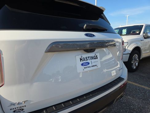 Certified 2023 Ford Explorer XLT w/ Equipment Group 202A AWD/4WD image 6
