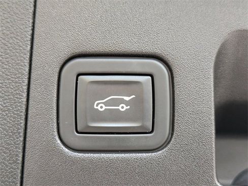 Certified 2022 Cadillac XT5 Premium Luxury w/ Technology Package image 13