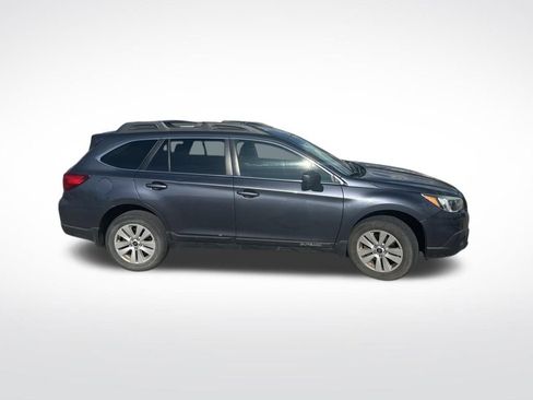 Used 2017 Subaru Outback 2.5i Premium AWD/4WD image 4