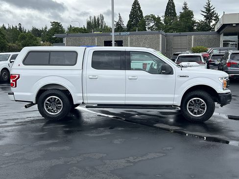 Used 2018 Ford F150 XLT w/ Equipment Group 302A Luxury AWD/4WD image 4