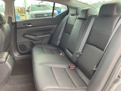 Used 2022 Nissan Altima 2.5 SR FWD image 26