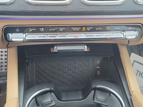 Used 2024 Mercedes-Benz GLS 450 4MATIC image 26