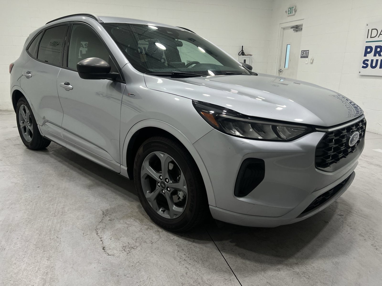 Used 2024 Ford Escape ST-Line FWD image 2