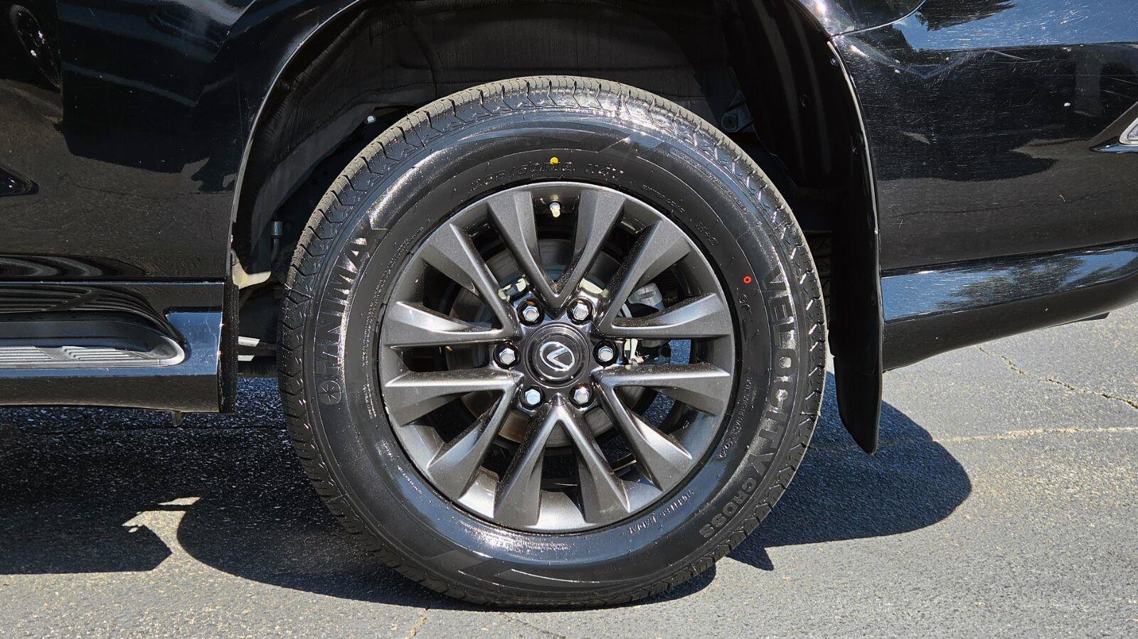 Used 2020 Lexus GX 460 Premium w/ Premium Package AWD/4WD image 17