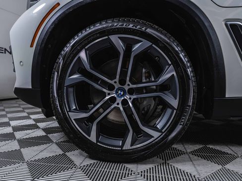 Used 2023 BMW X5 xDrive45e w/ Parking Assistance Package image 33