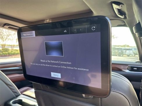 Used 2023 GMC Yukon Denali Ultimate image 12