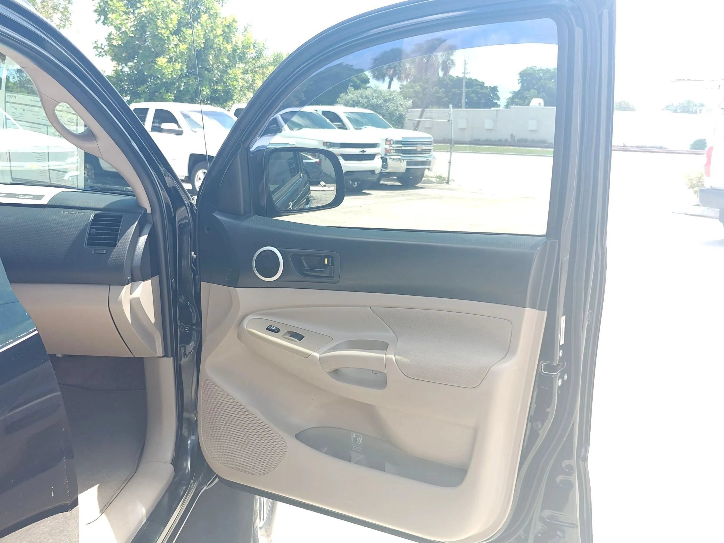 Used 2008 Toyota Tacoma PreRunner w/ SR5 Pkg #2 RWD image 14