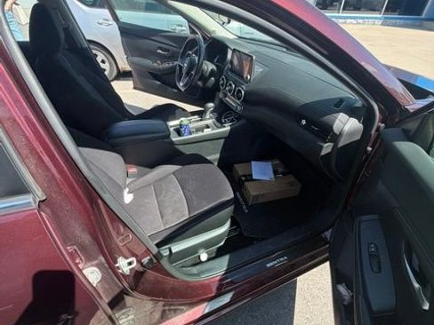 Used 2022 Nissan Sentra SV FWD image 5