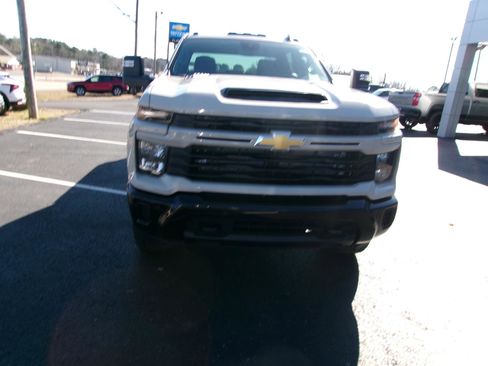 New 2026 Chevrolet Silverado 2500 Custom w/ Custom Value Package AWD/4WD image 9