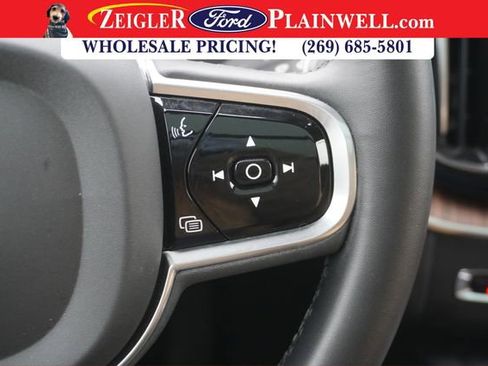 Used 2023 Volvo XC60 B5 Ultimate image 27