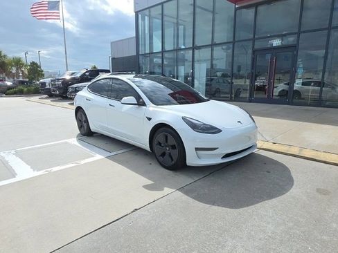 Used 2023 Tesla Model 3 Standard Range image 3