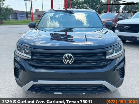 Used 2020 Volkswagen Atlas Cross Sport SE image 2