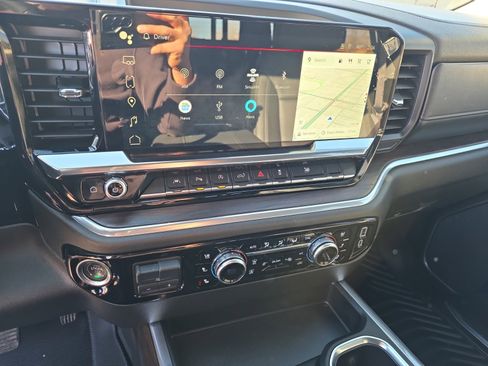 Used 2025 GMC Sierra 1500 SLT w/ SLT Premium Package image 18