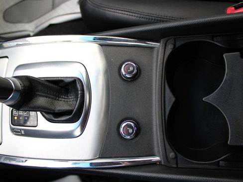 Used 2013 INFINITI G37 Journey w/ Premium Pkg image 22