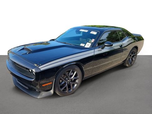 Used 2022 Dodge Challenger R/T w/ Driver Convenience Group RWD image 1