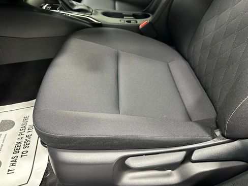 Used 2025 Toyota Corolla LE image 13