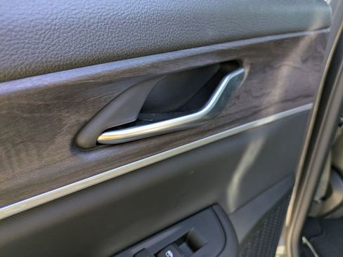 Used 2023 Jeep Grand Cherokee Limited AWD/4WD image 29