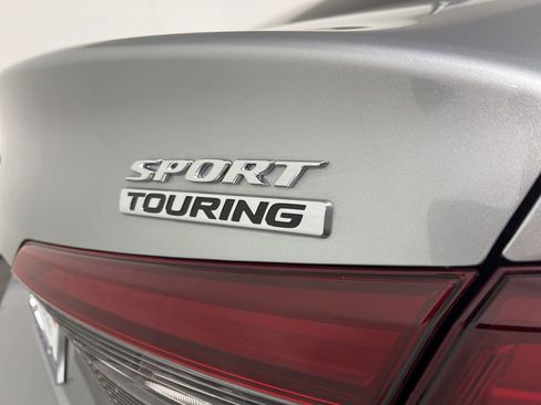 Certified 2025 Honda Civic Sport Touring image 4