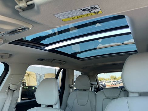 Used 2020 Volvo XC90 T6 Momentum image 33