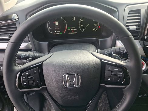 Certified 2025 Honda Odyssey Touring image 19