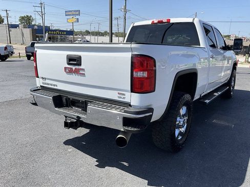 Used 2018 GMC Sierra 2500 SLT w/ Duramax Plus Package AWD/4WD image 5