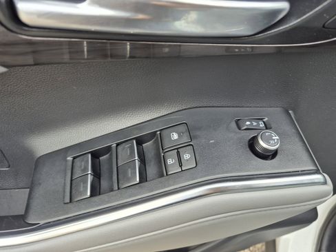Used 2023 Toyota Highlander Limited image 13