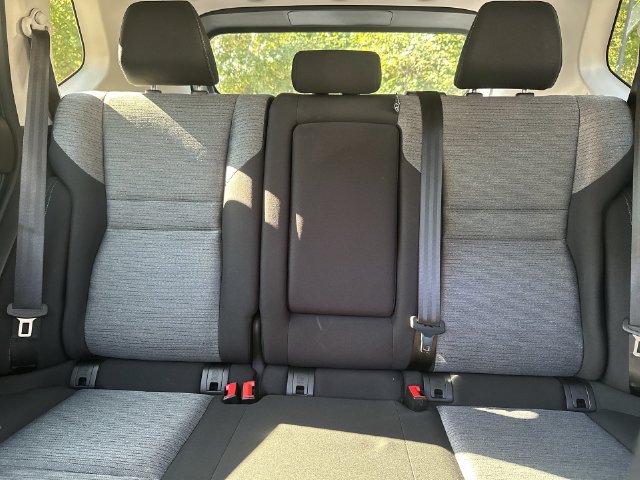 Used 2023 Nissan Rogue SV AWD/4WD image 34