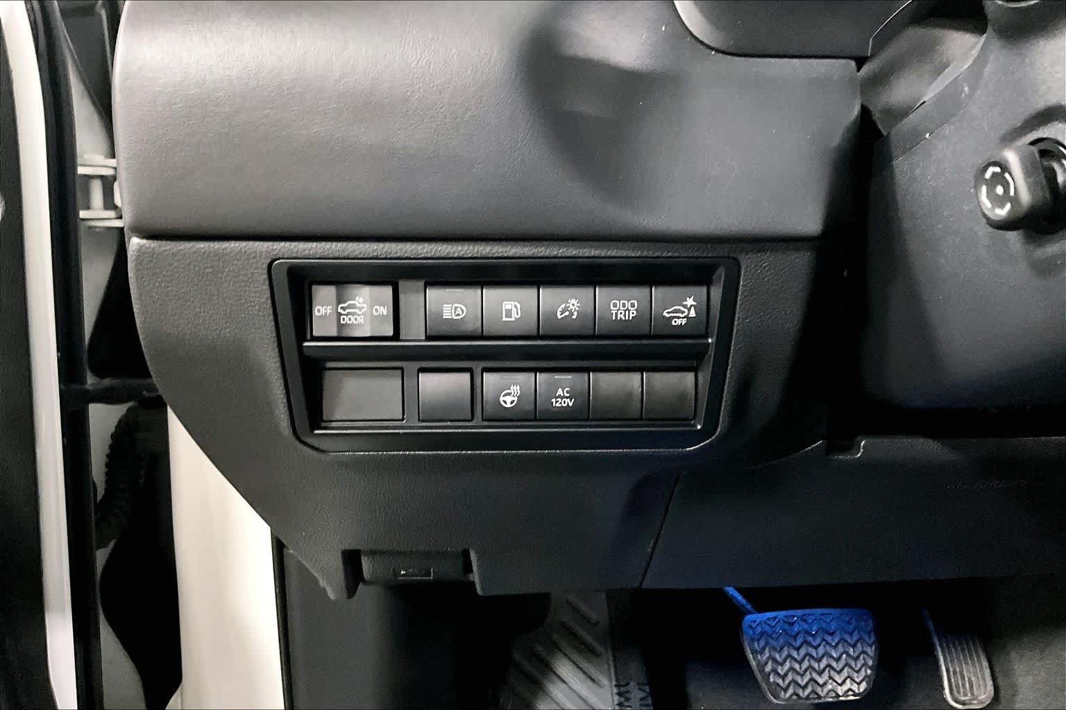 Used 2023 Toyota Tundra Platinum AWD/4WD image 34
