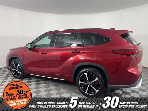 Used 2021 Toyota Highlander XSE AWD/4WD image 8