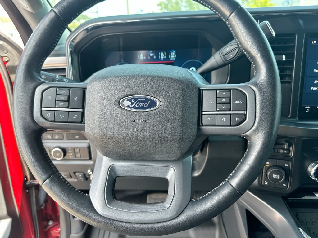 Used 2024 Ford F250 Lariat w/ Sport Appearance Package AWD/4WD image 18