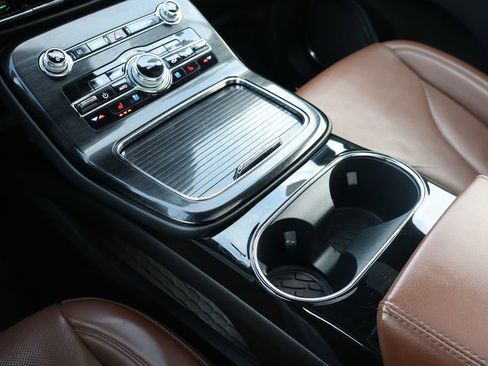 Used 2021 Lincoln Nautilus Reserve w/ Monochromatic Package image 25