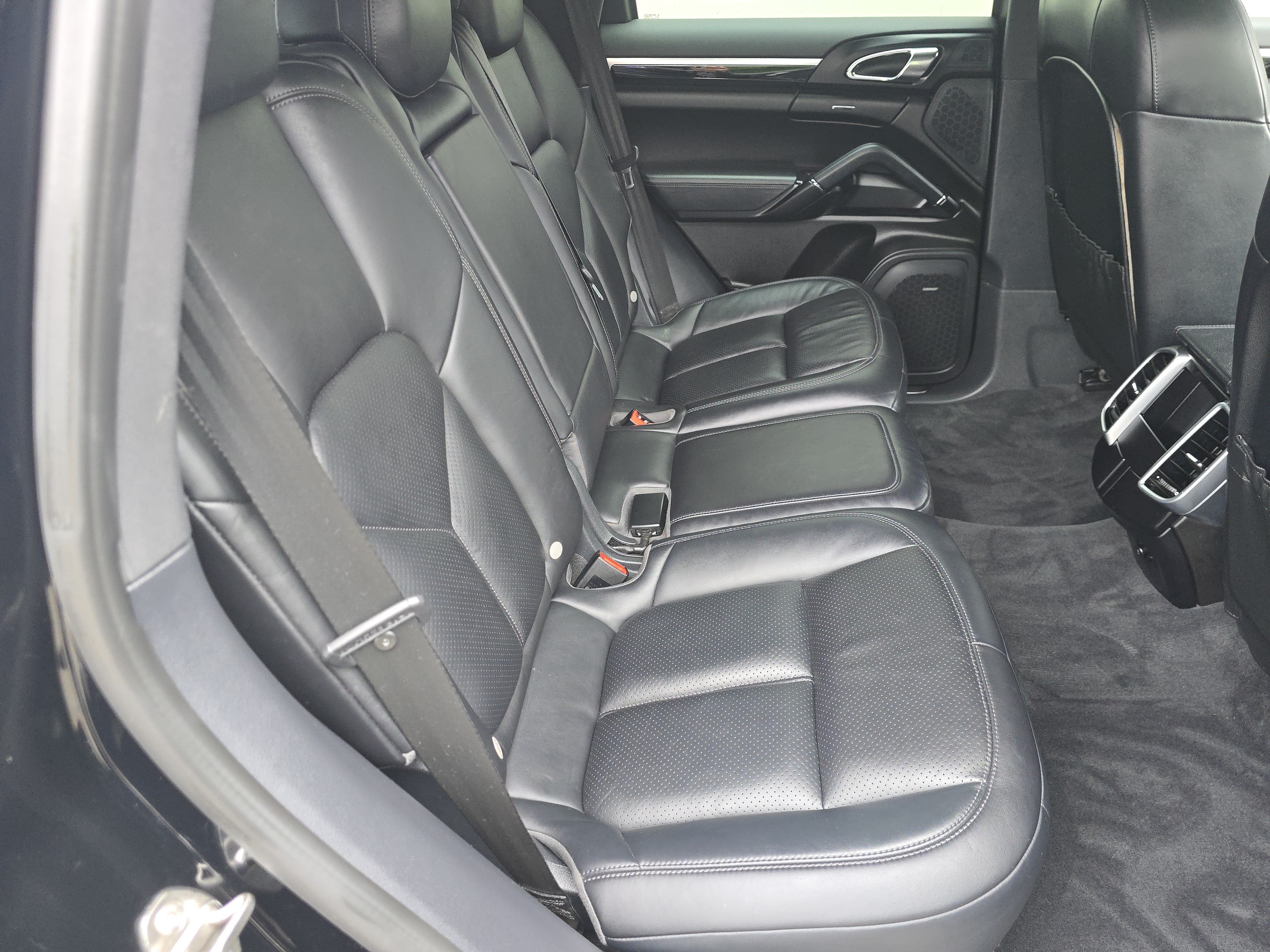 Used 2016 Porsche Cayenne Diesel AWD/4WD image 21