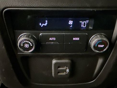 Used 2023 Buick Enclave Essence FWD image 23