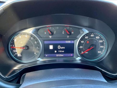 Used 2022 Chevrolet Equinox RS w/ Infotainment Package image 16