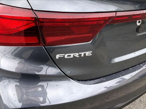 Used 2023 Kia Forte LXS w/ LXS Technology Package FWD image 27