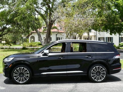 Used 2020 Lincoln Aviator Black Label w/ Dynamic Handling Package image 3