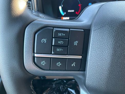 New 2026 Ford F250 Lariat w/ Chrome Package image 19